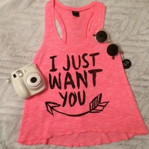 NWOT Arrow graphic sweater tank